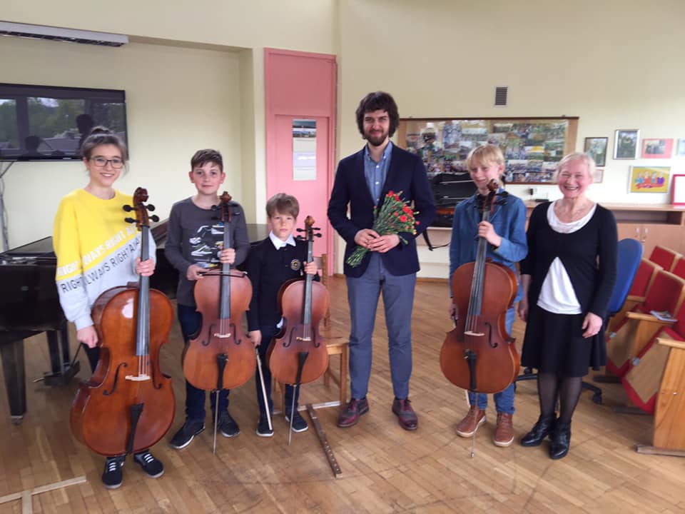 Violončelės klasių mokinių pamoka-susitikimas su violončelistu Aleksandru Ramm