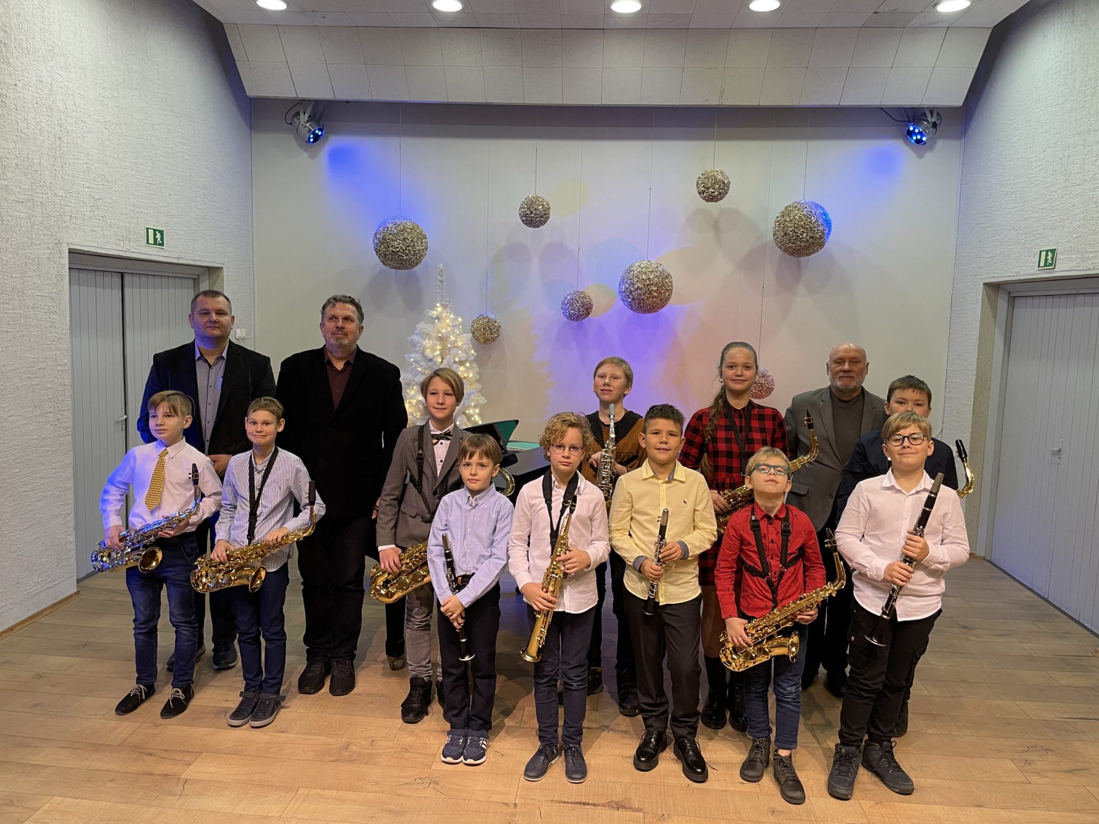 Pučiamųjų instrumentų - saksofono, klarneto ir trimito klasių mokinių kalėdinis koncertas 2021
