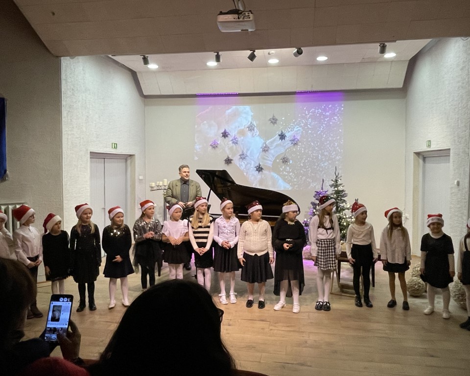1 klasės mokinių choro Kalėdinis koncertas