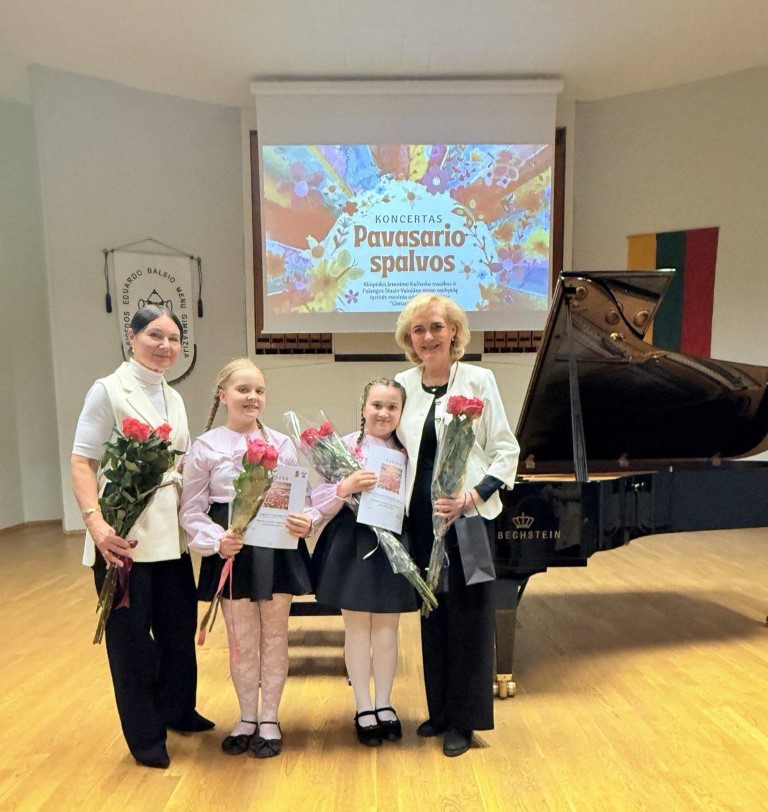 Meninio ugdymo projekto „Gintarinė banga“ koncertas